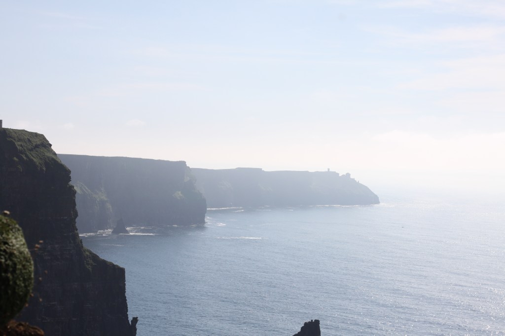 Cliffs of Moher mit Kindern erleben und den Touristemassen entgehen?